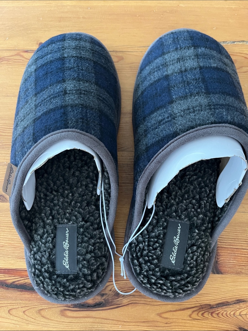 Brand new Eddie Bauer Navy and Gray Plaid Slip-On Slippers, size 10